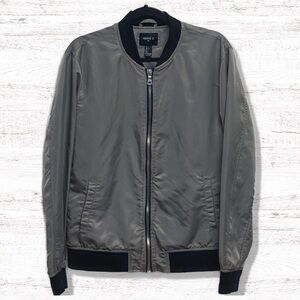 Forever 21 Men’s Slim Fit Silver Bomber Jacket Size Large
